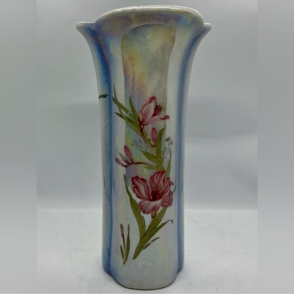 Vintage Overseas Unlimited Ltd Floral Iridescent Vase - Picture 1 of 6